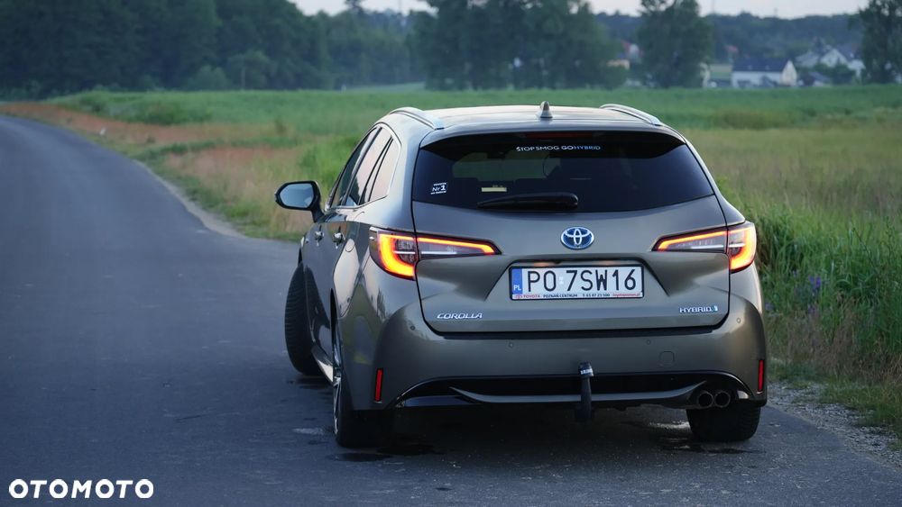 Toyota Corolla 2.0 Hybrid Executive - 2
