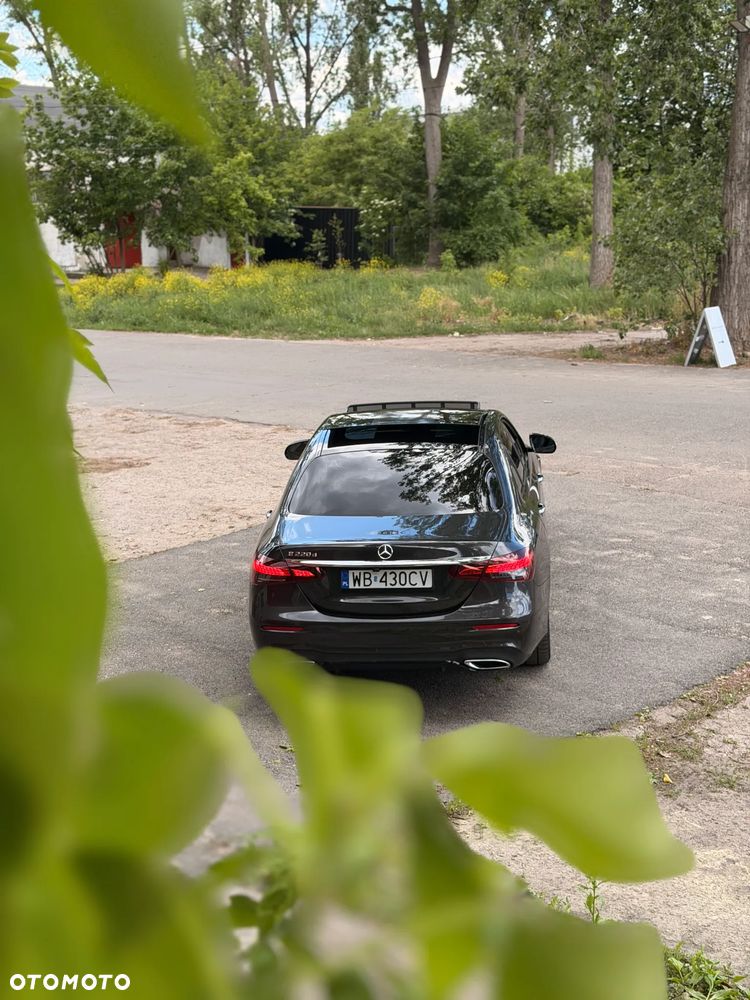 Mercedes-Benz Klasa E 220 d 9G-TRONIC - 16