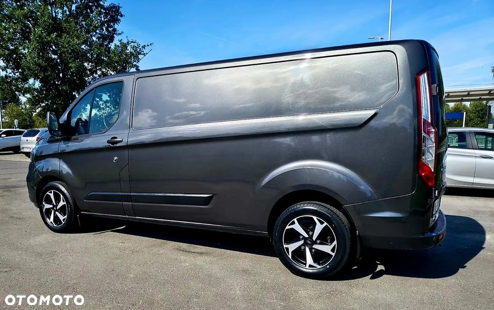 Ford Custom - 5