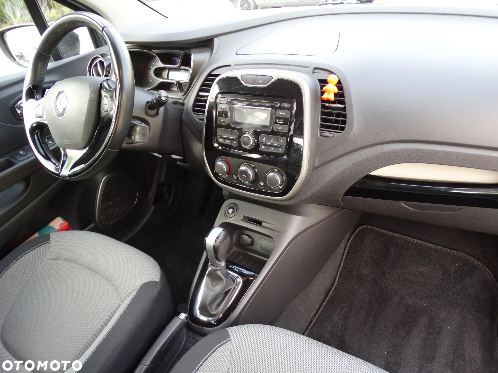 Renault Captur 1.2 Energy TCe Intens EDC EU6 - 35