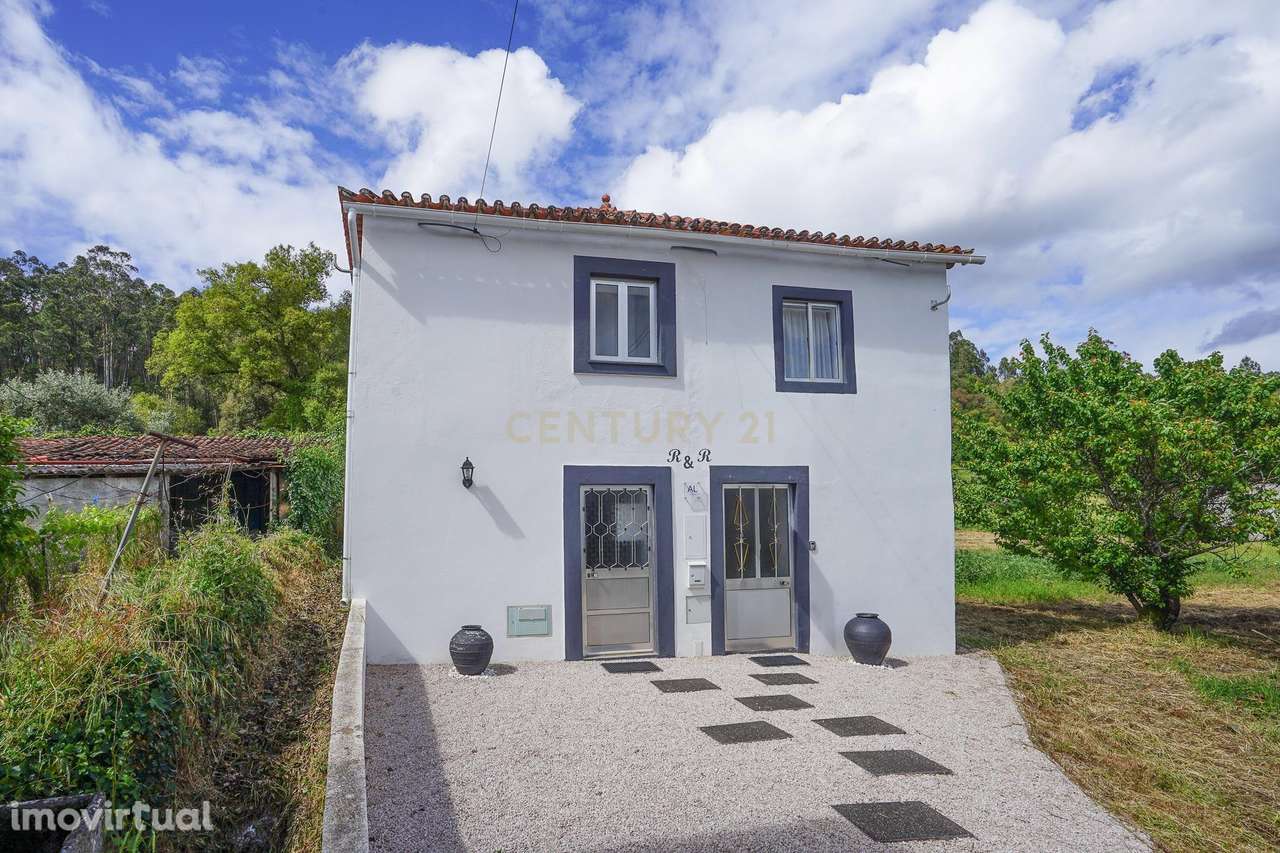 Moradia T3+T2 Totalmente equipada e mobilada com terreno - Grande imagem: 2/48