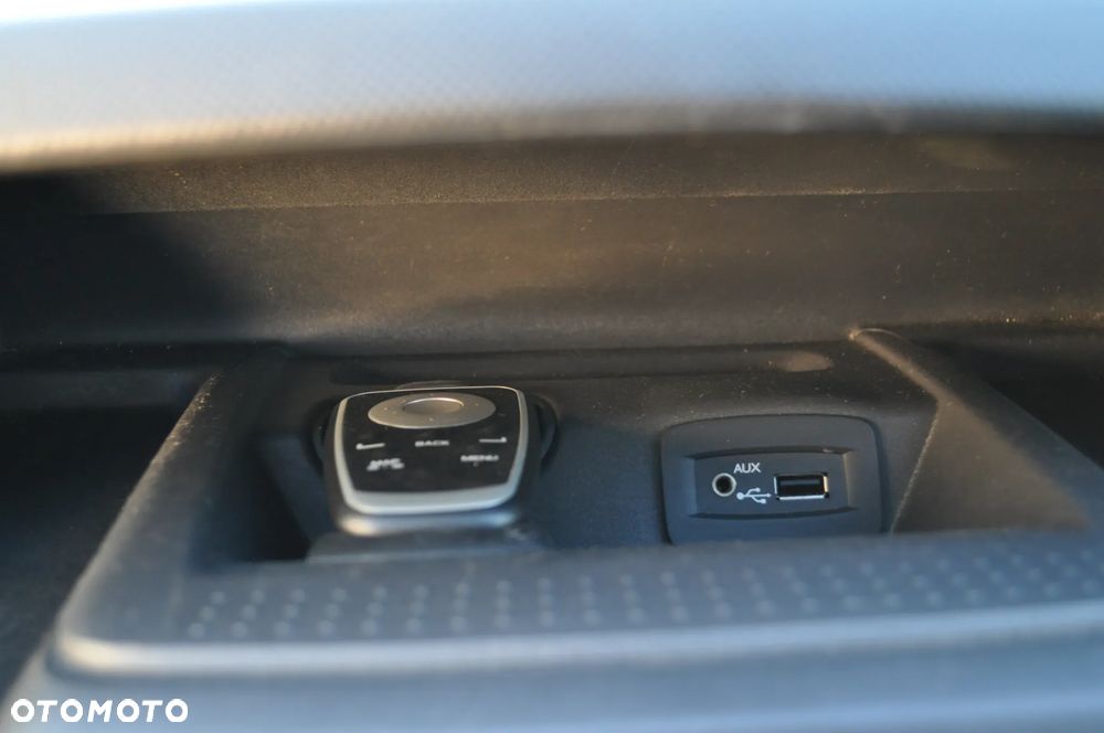 Opel Vivaro - 25