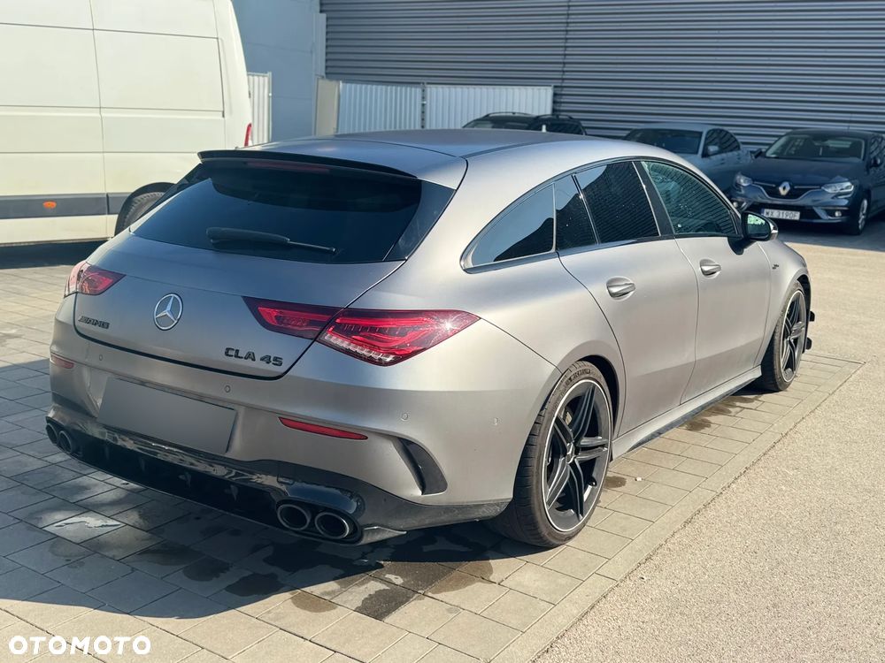 Mercedes-Benz CLA - 4