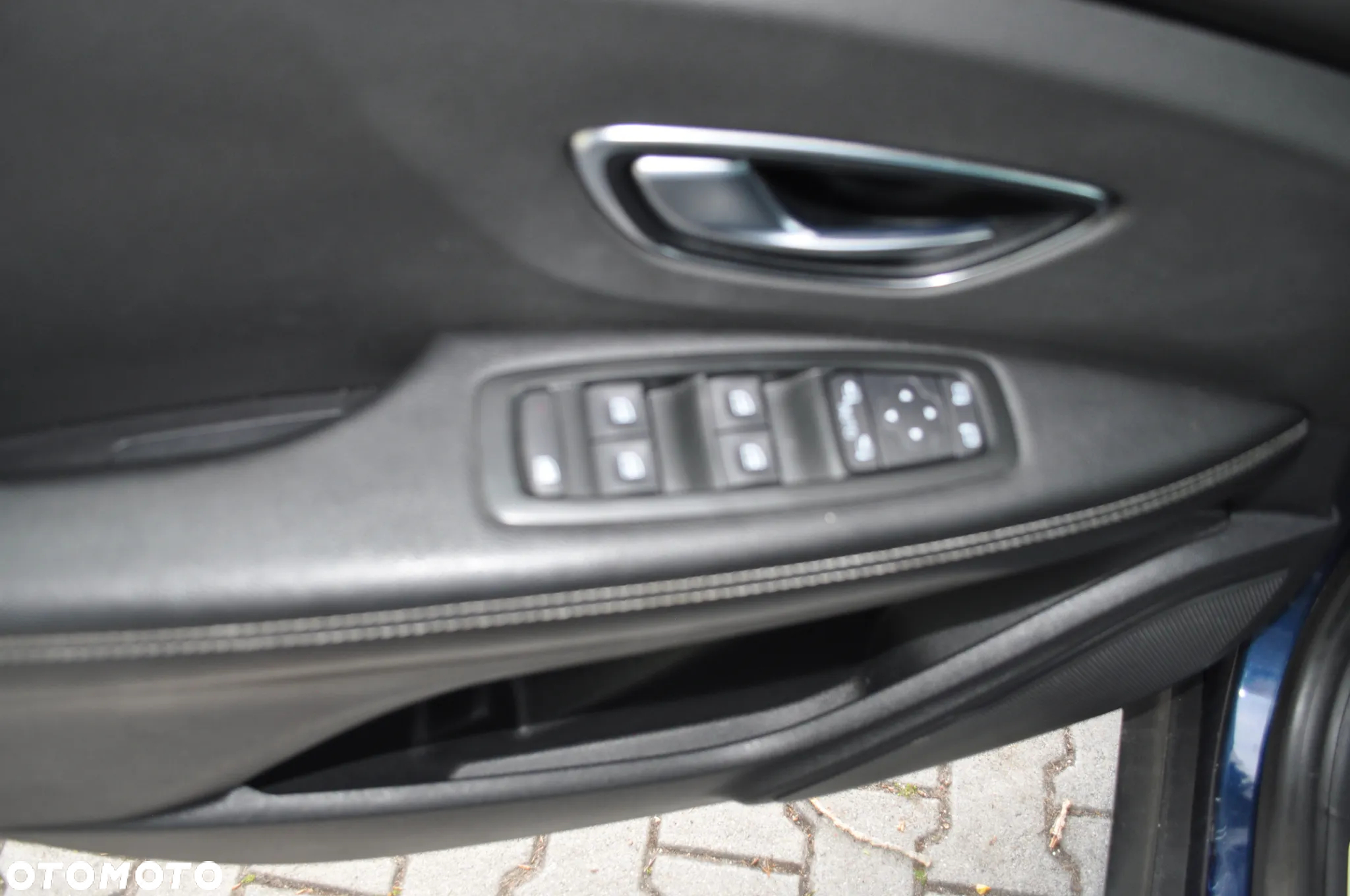 Renault Scenic TCe 140 GPF LIMITED - 26