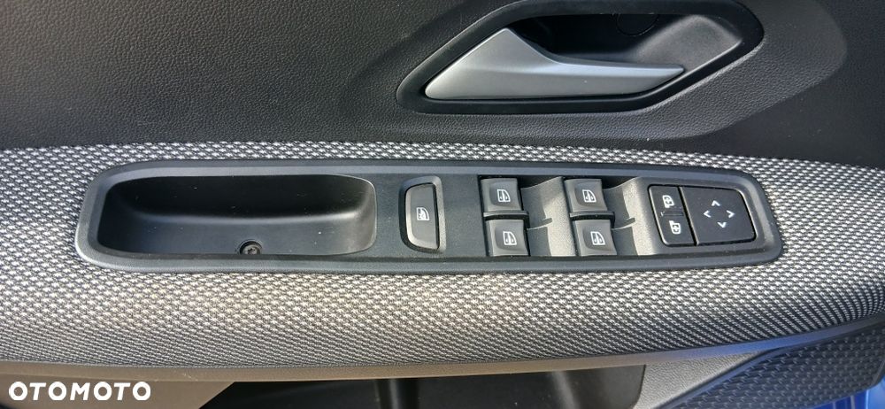 Dacia Sandero - 8