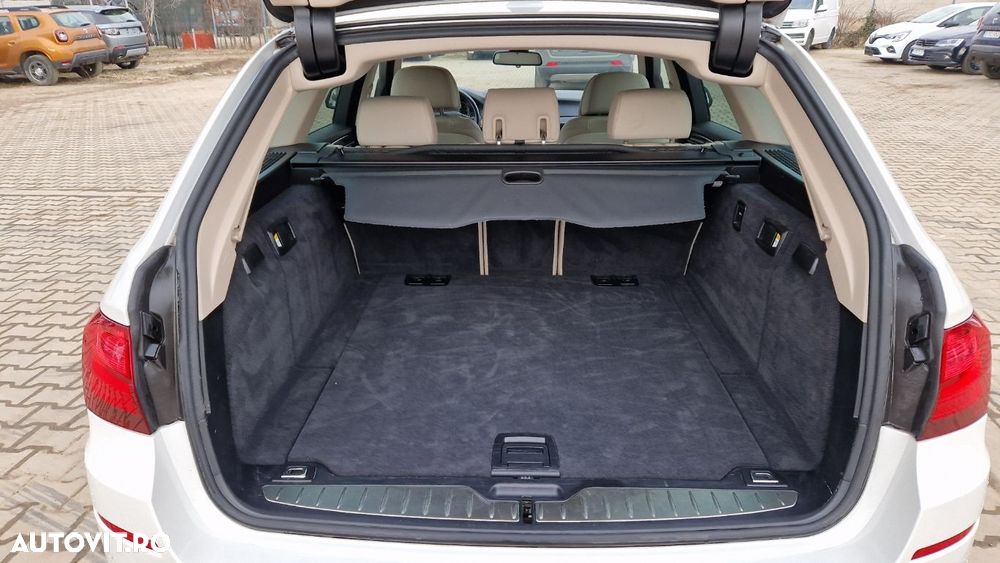 BMW Seria 5 520d AT - 25