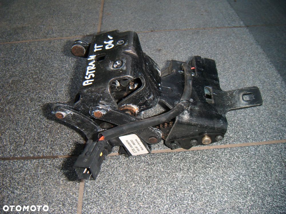 opel astra h cabrio zamek klapy tył  13303390400 - 1