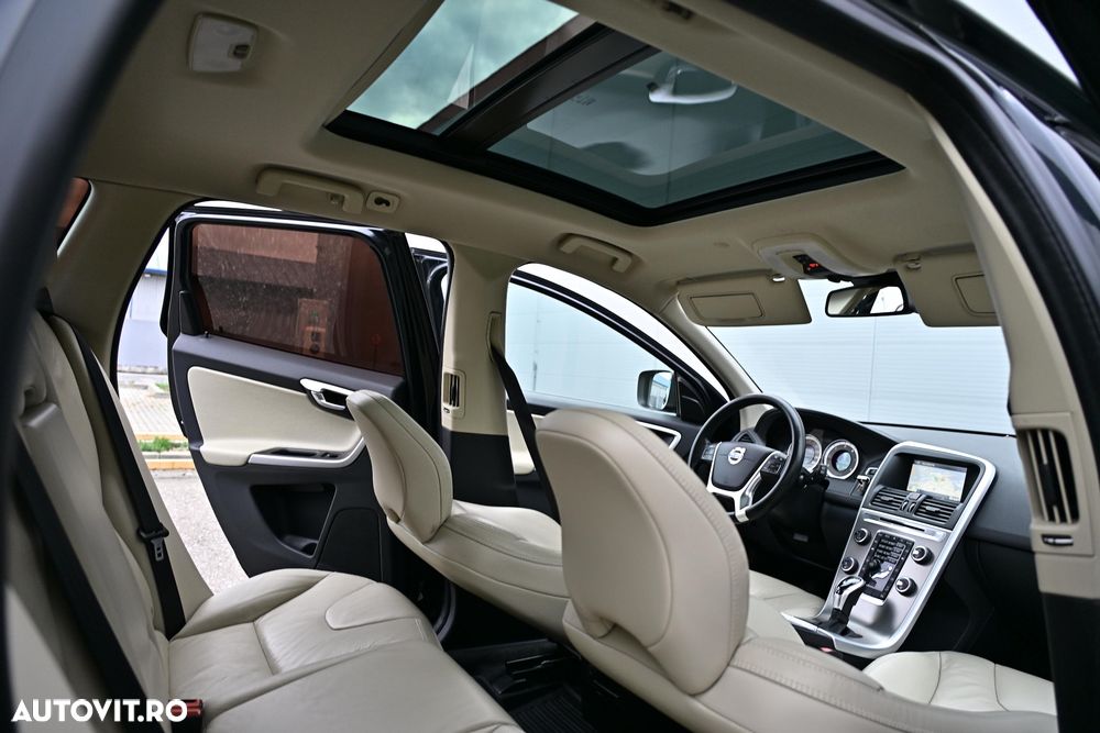 Volvo XC 60 D5 AWD Aut. Summum - 18