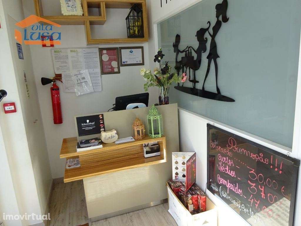 Cabeleireiro e Estética equipado Vilar de Andorinho - Grande imagem: 3/11