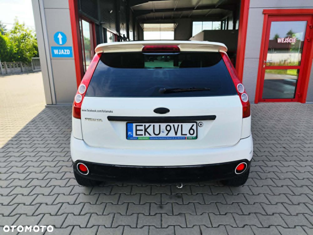 Ford Fiesta 1.3 Ambiente - 9