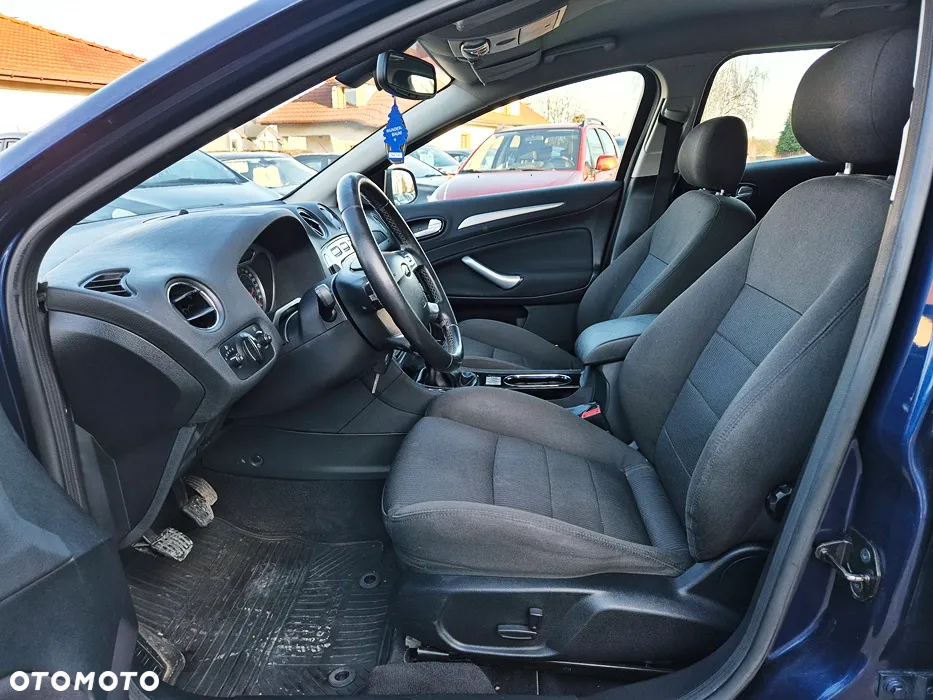 Ford Mondeo 2.0 FF Platinium X Plus (Titanium) - 40