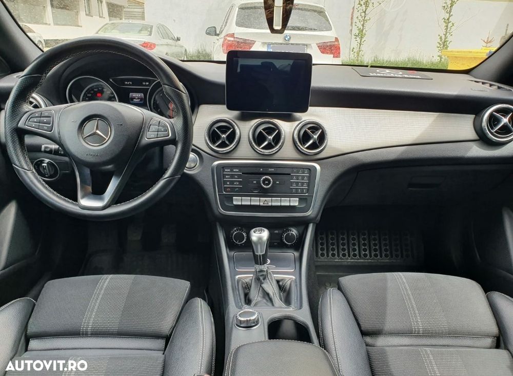 Mercedes-Benz CLA 200 Standard - 9