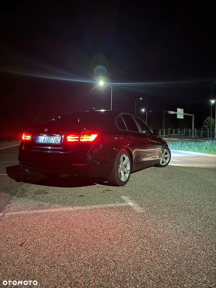 BMW Seria 3 328i - 26