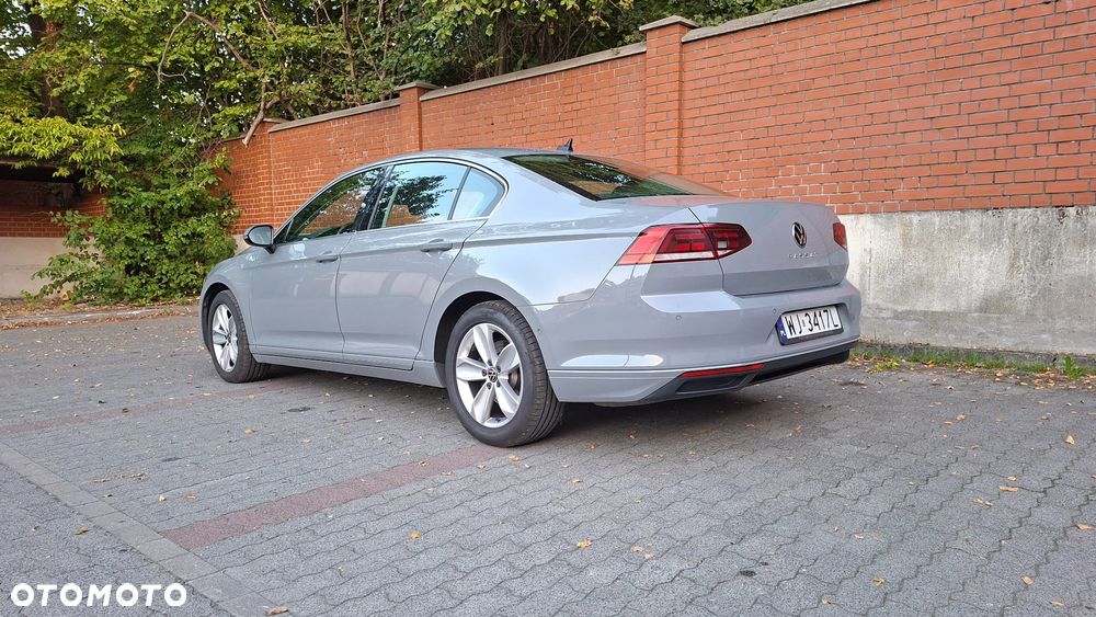 Volkswagen Passat - 18