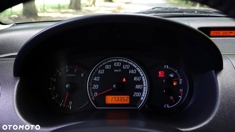 Suzuki Swift 1.3 Black and White - 15