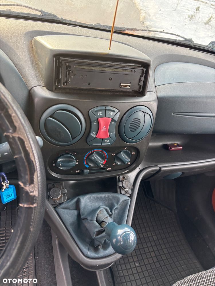 Fiat Doblo 1.9 JTD Actual / SX - 4