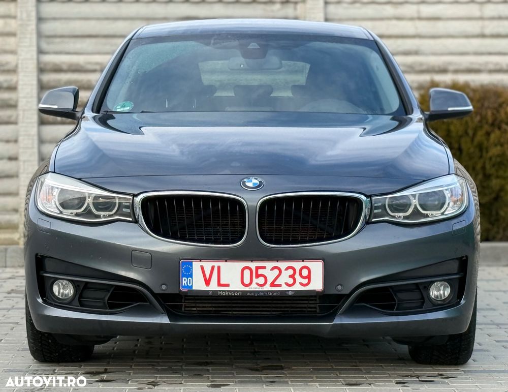 BMW Seria 3 325d Aut. Luxury Line - 2