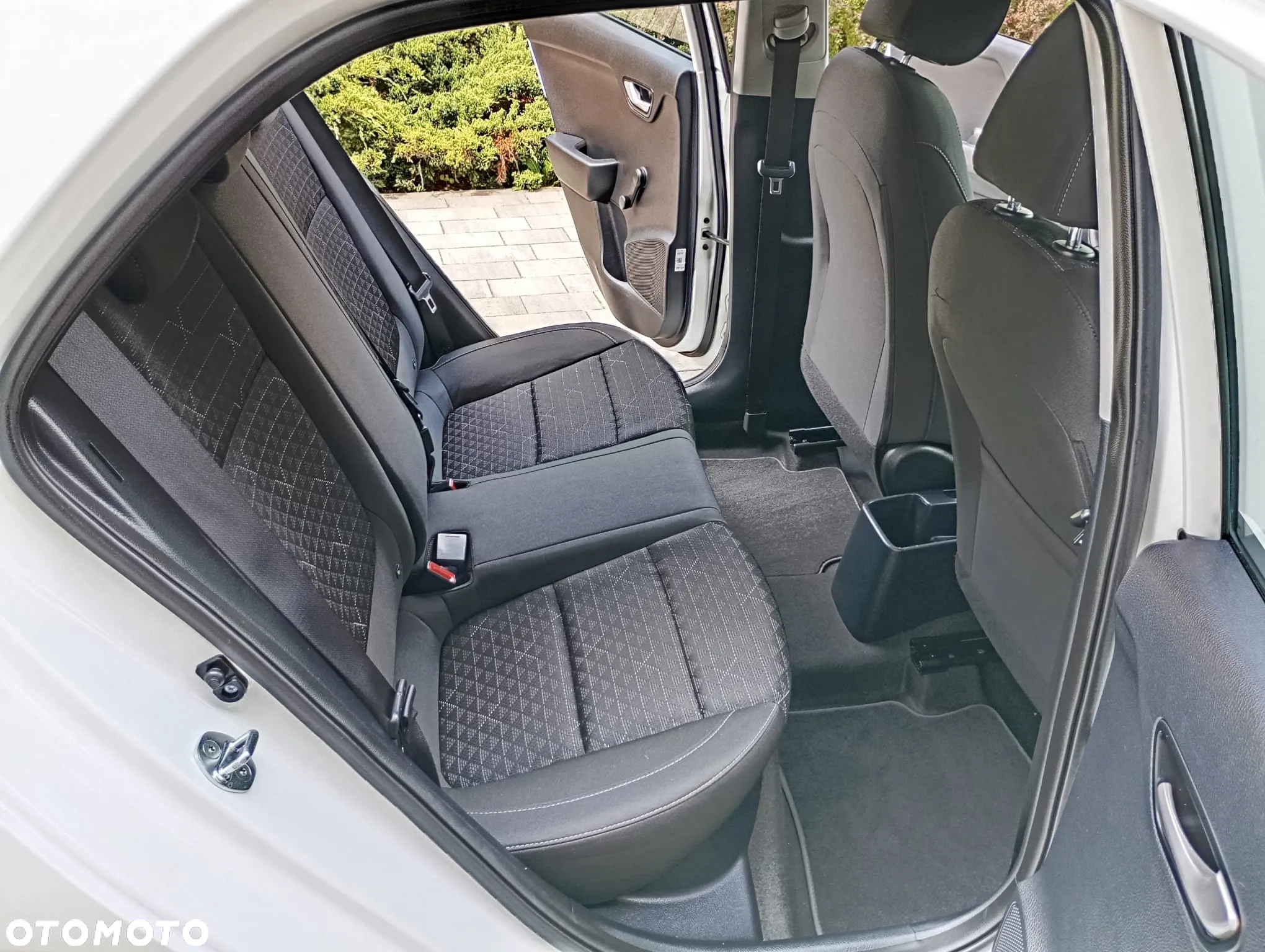 Kia Rio 1.2 L Business Line - 25