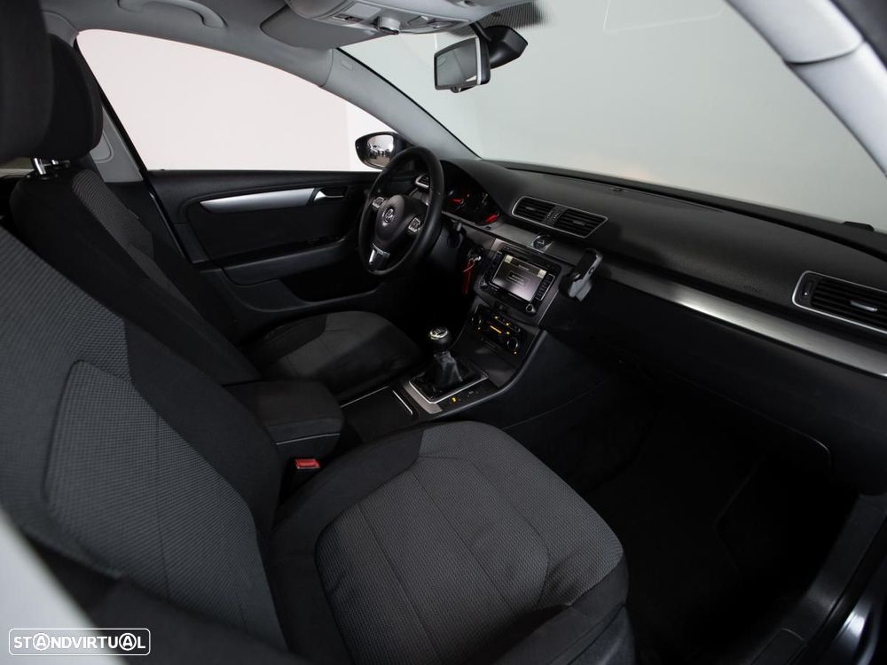 VW Passat Variant - 8