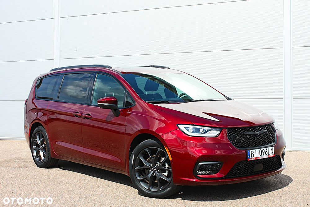 Chrysler Pacifica - 11