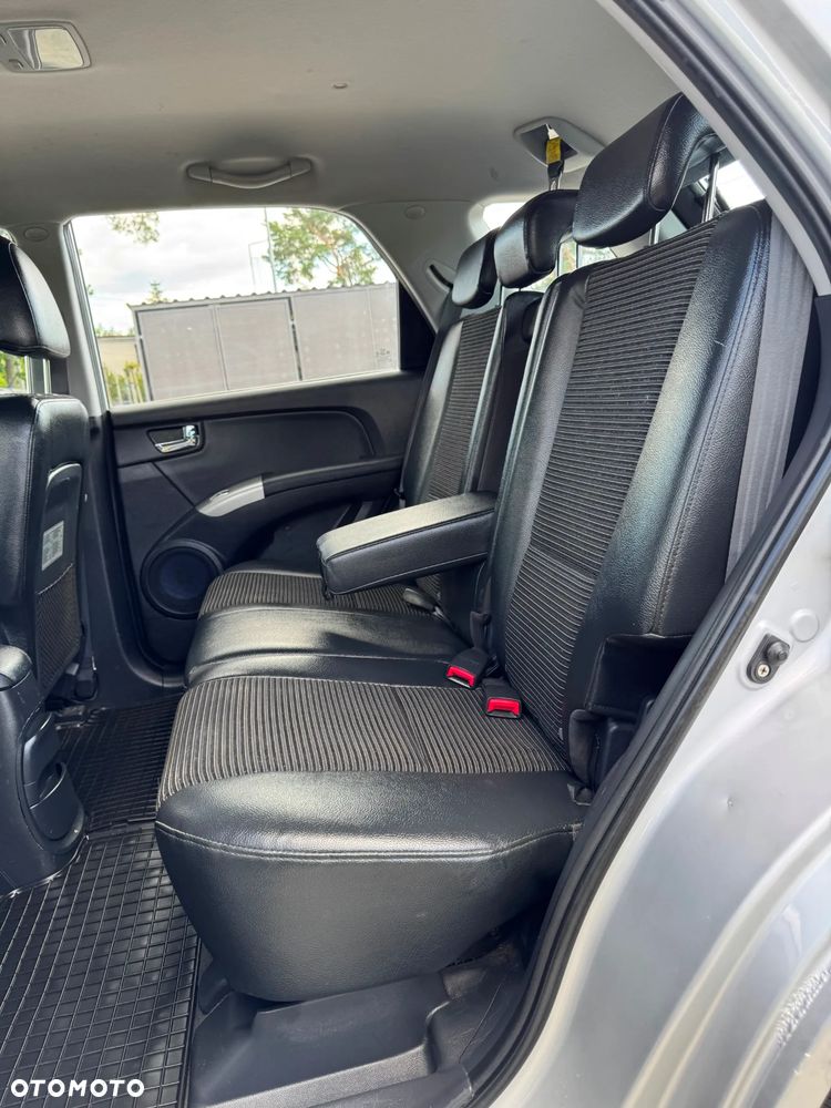 Kia Sportage 2.0 2WD Champ - 32