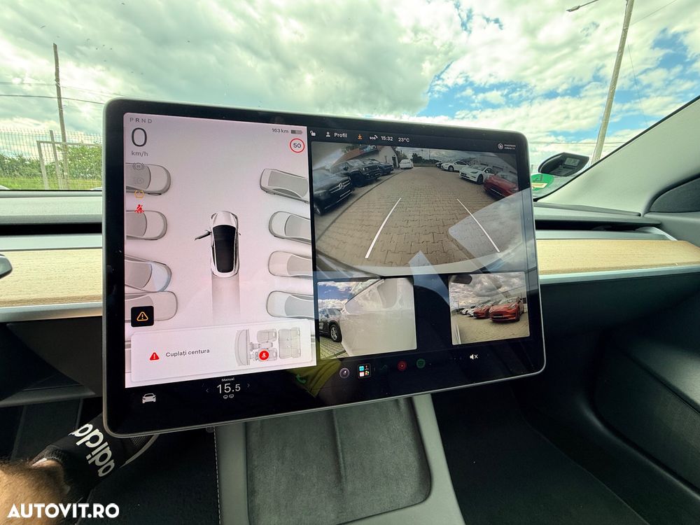 Tesla Model 3 - 10