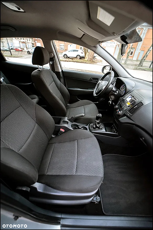 Hyundai i30 1.4 Classic + - 29
