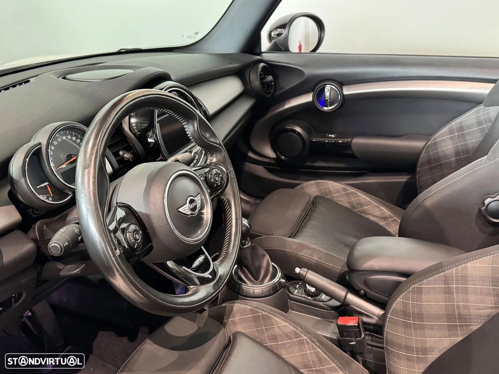 MINI Cabrio Cooper D - 16