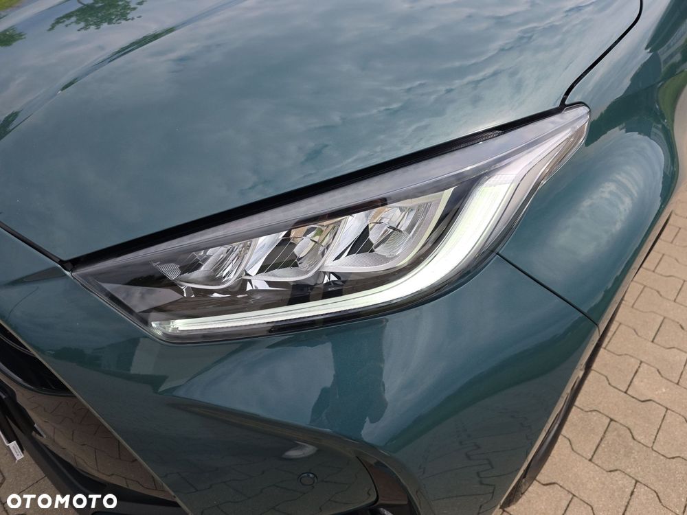 Toyota Yaris Hybrid 1.5 Style - 11