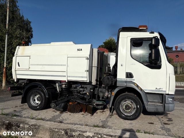 DAF LF Zamiatarka miejska uliczna dwustronna SCARAB 5,5 m3 Euro 6 - 5