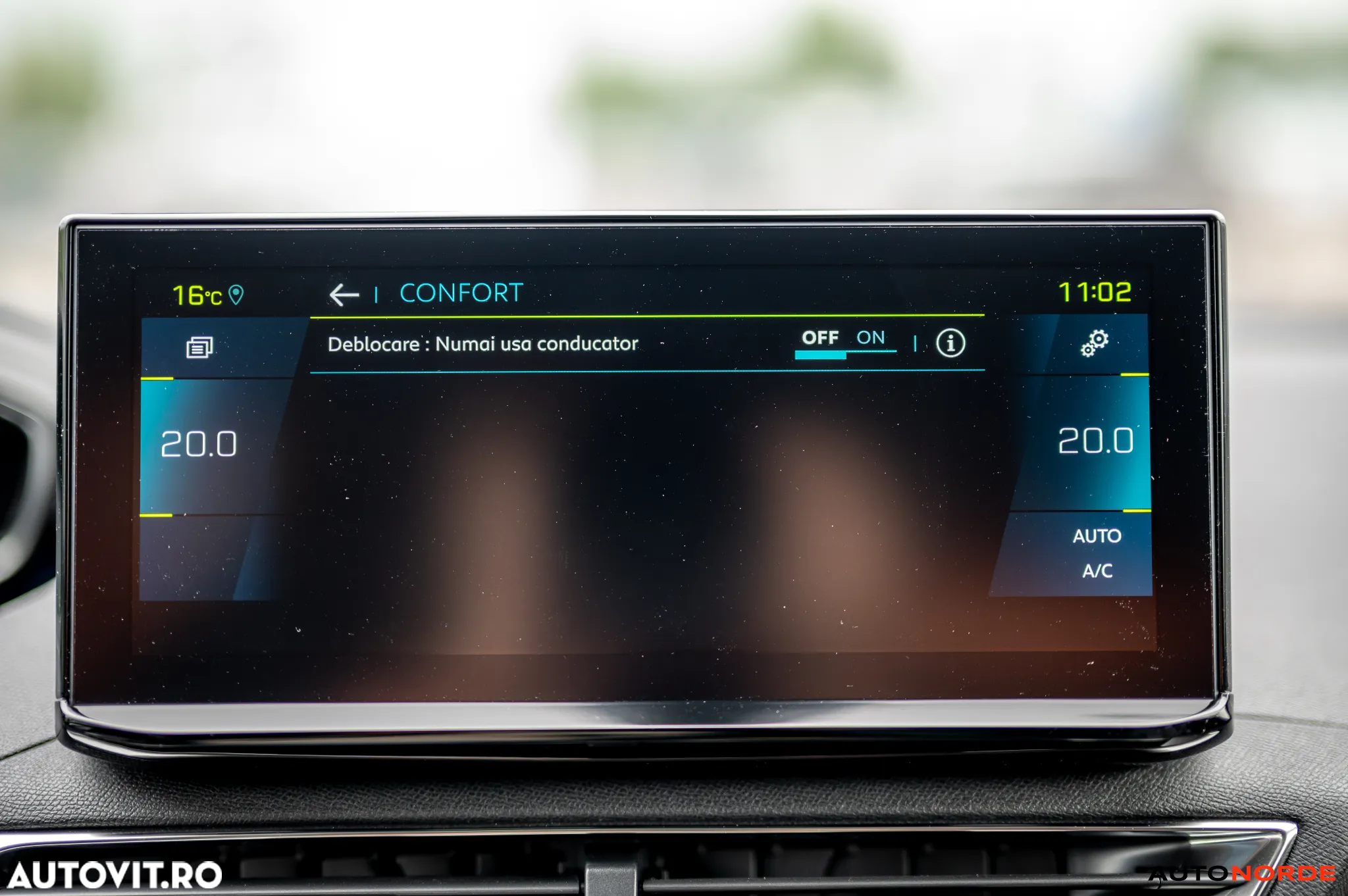 Peugeot 3008 Plug-In Hybrid 225 e-EAT8 Allure Pack - 28