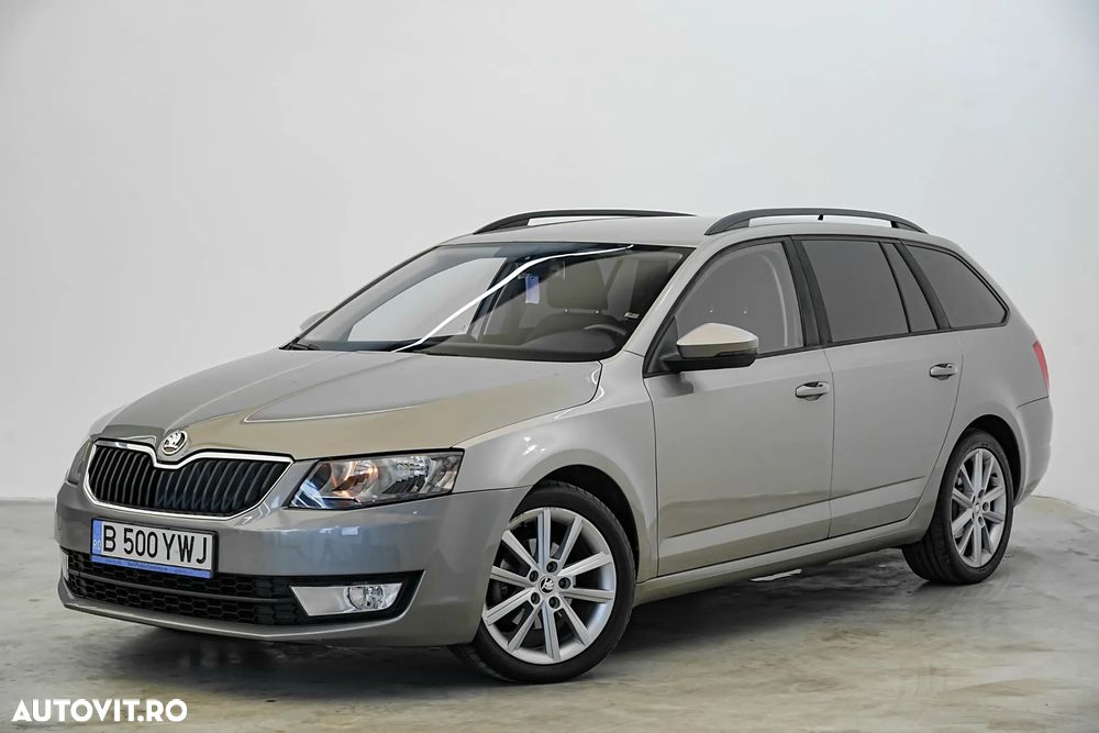 Skoda Octavia 1.6 TDI STYLE DSG - 7
