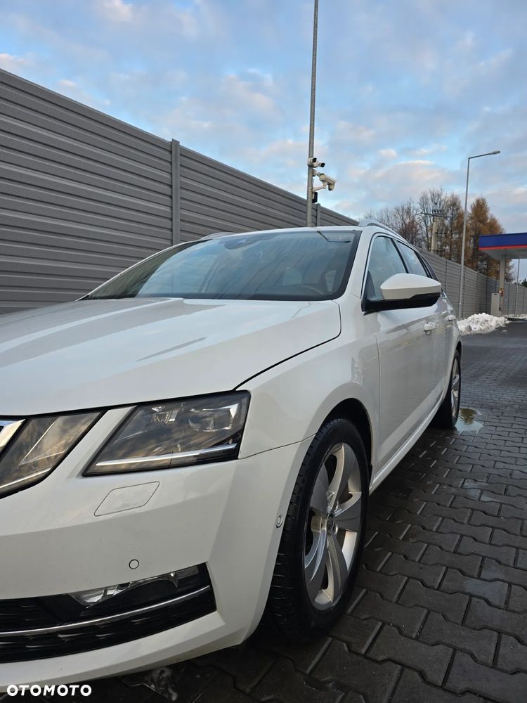 Skoda Octavia 1.6 TDI DSG Premium Edition - 9
