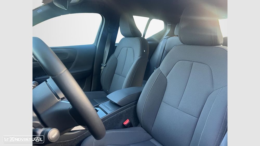 Volvo EX40 82 kWh Single Motor Extended Range Plus - 10