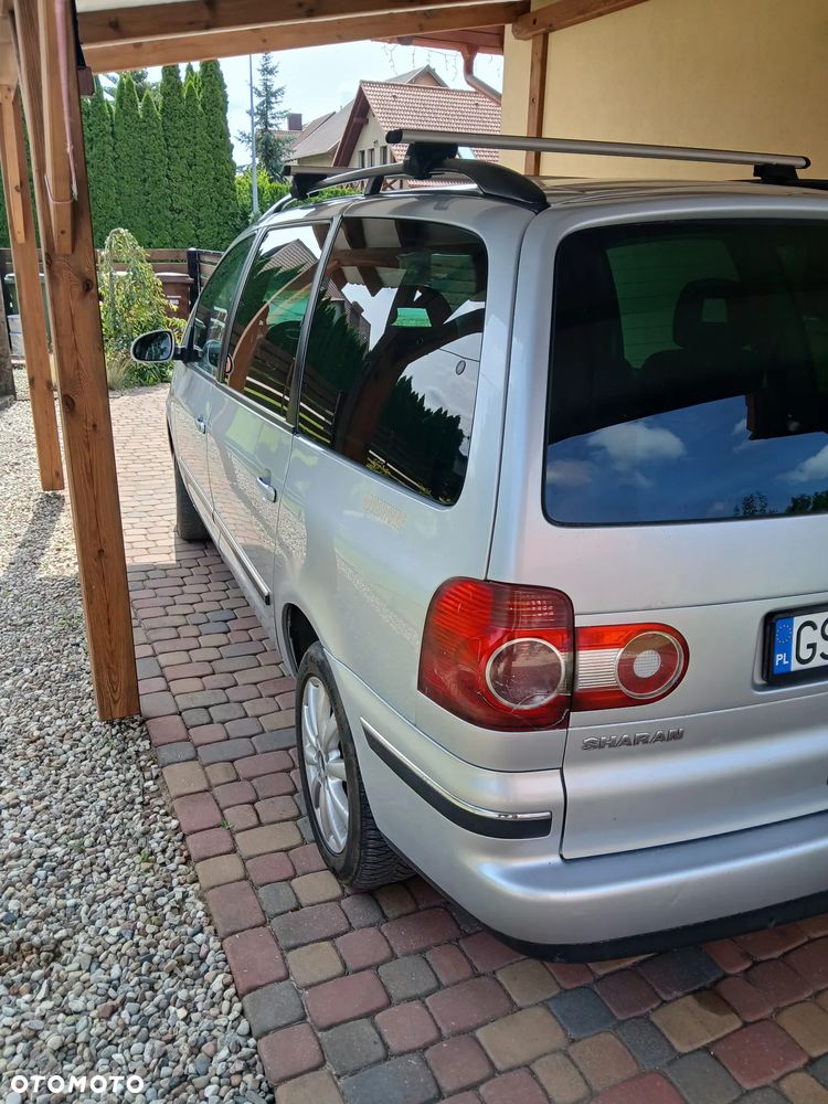 Volkswagen Sharan 1.9 TDI Comfortline - 4