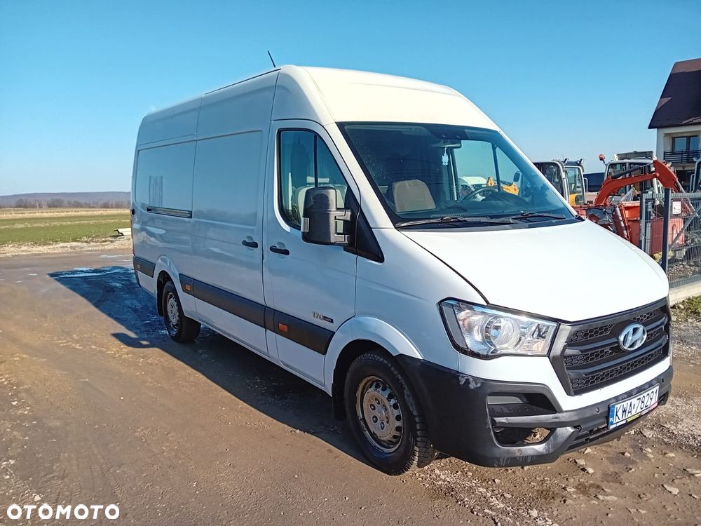 Hyundai H350 - 1