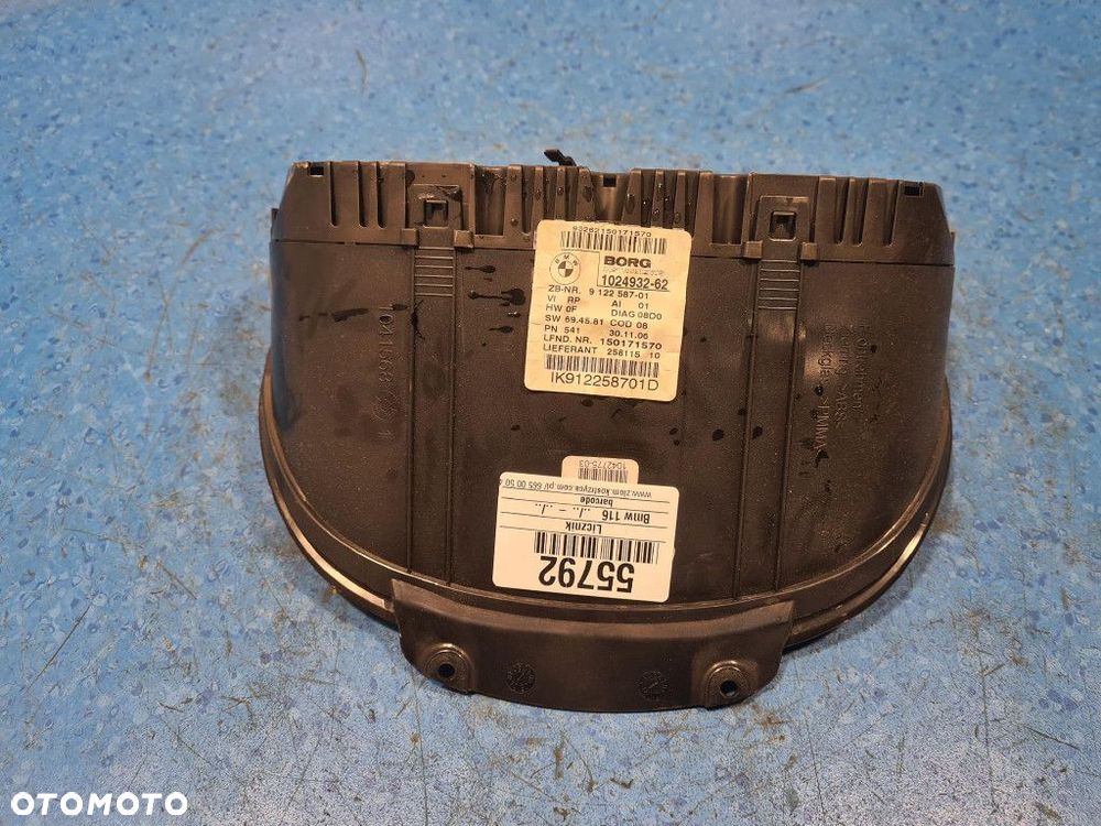 BMW 116 LICZNIK 912258701 - 7