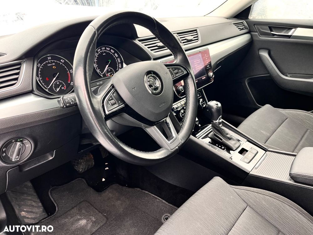 Skoda Superb 2.0 TDI DSG Sportline - 11