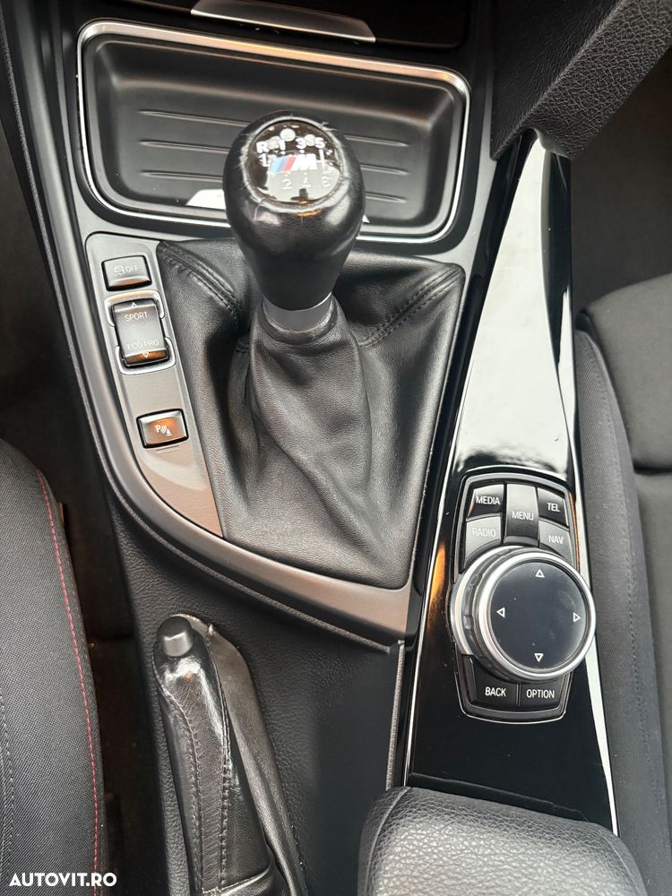 BMW Seria 3 320d xDrive - 13