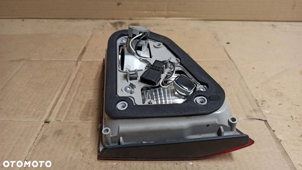 # LAMPA LEWY TYŁ OPEL ASTRA J KOMBI nr 13282248 - 3