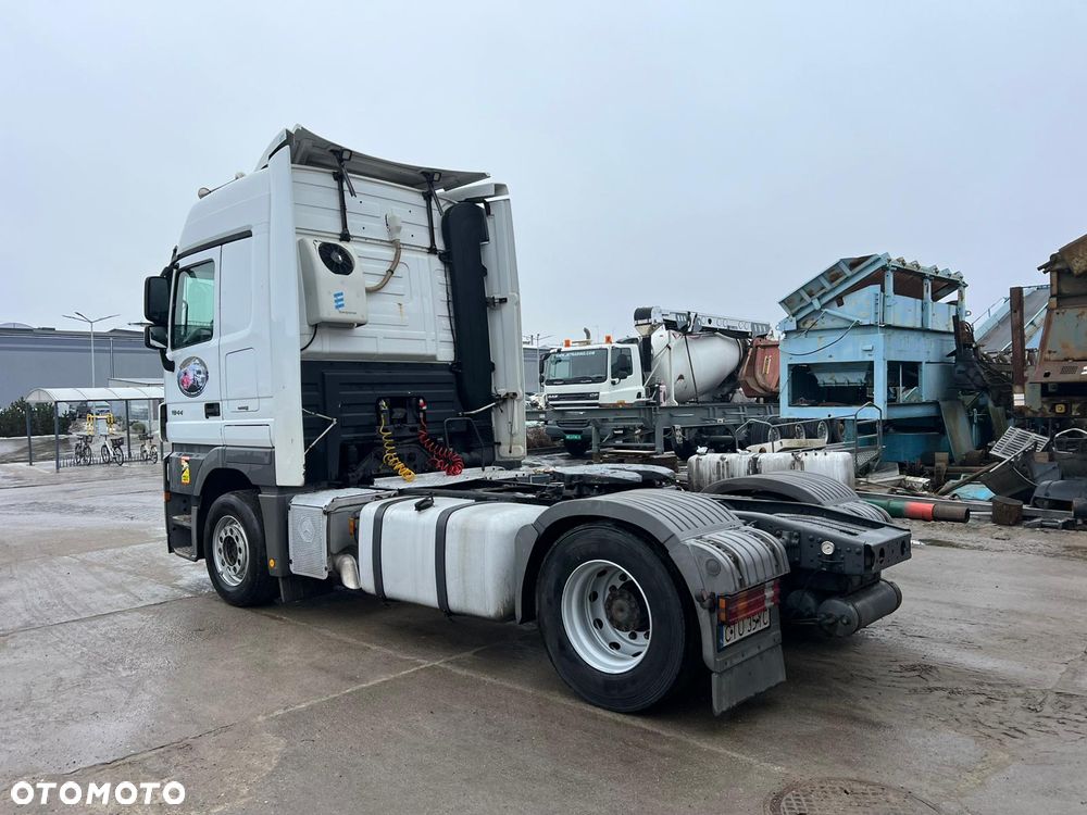 Mercedes-Benz Actros - 3