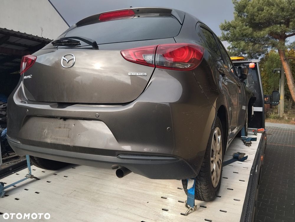 Mazda 2 2019- 2022 zderzak części - 3