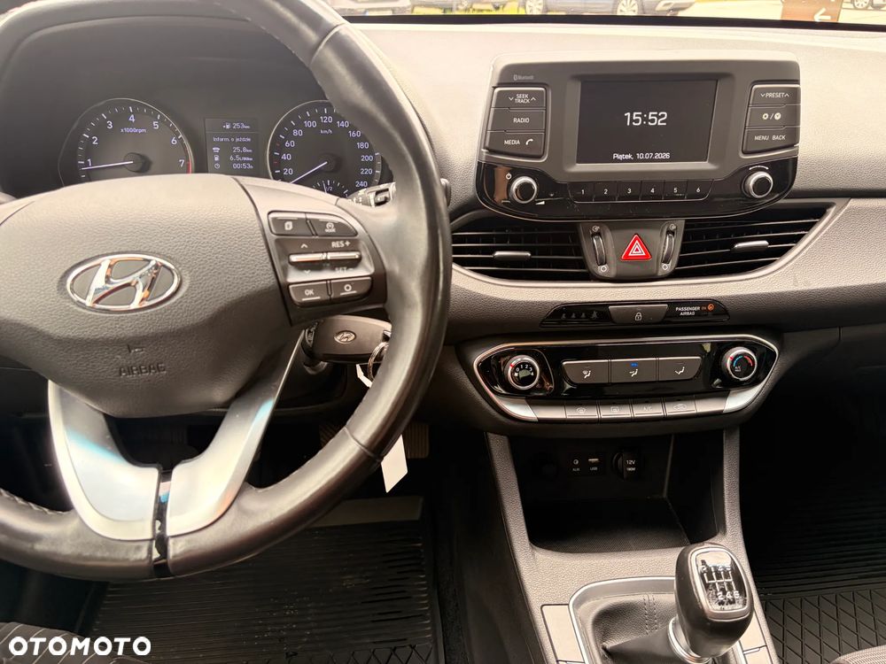 Hyundai i30 1.4 Comfort - 24