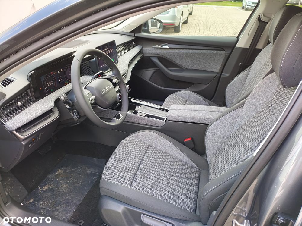 Skoda Superb 1.5 TSI mHEV Drive DSG - 17