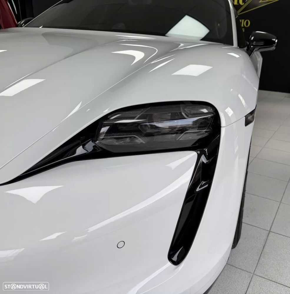 Porsche Taycan 4S - 10