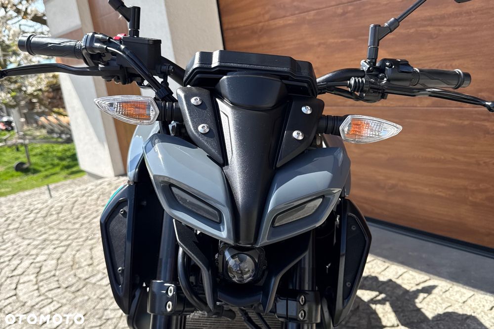 Yamaha MT - 13