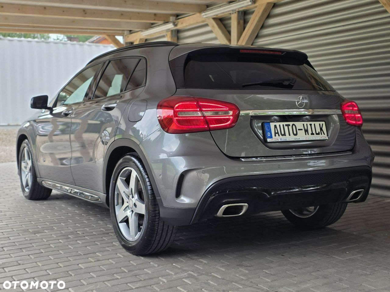 Mercedes-Benz GLA - 6
