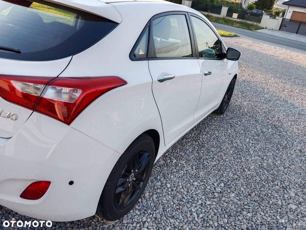 Hyundai i30 1.4 BlueDrive Comfort - 24