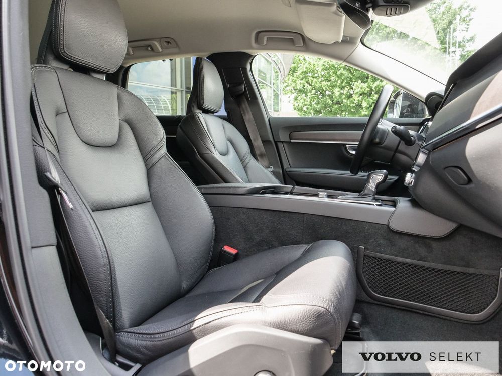 Volvo V90 Cross Country - 29