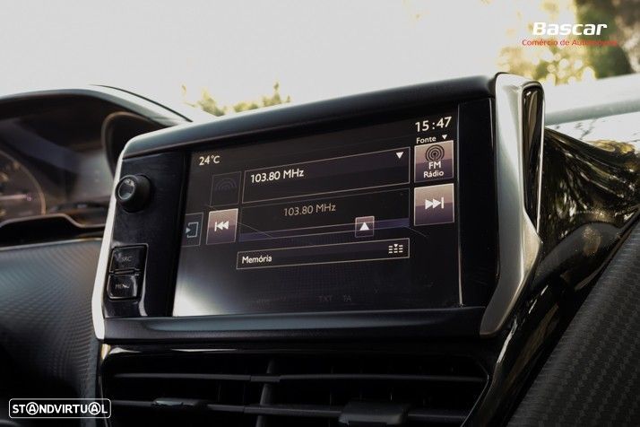 Peugeot 2008 1.2 PureTech Style - 22